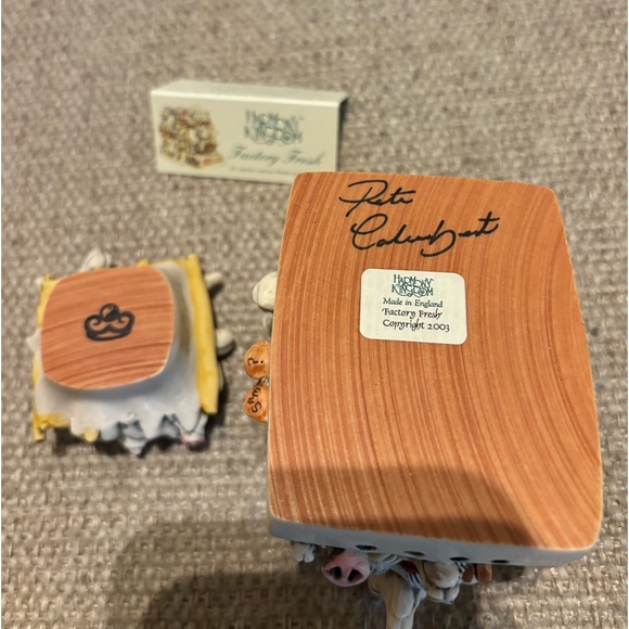 Harmony Kingdom LE 2726/3600 Factory Fresh Box Signed by Peter Calvesbert - Picture 8 of 9